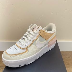 Nike Shoes | Nike Gold Sprint Sister | Poshmark